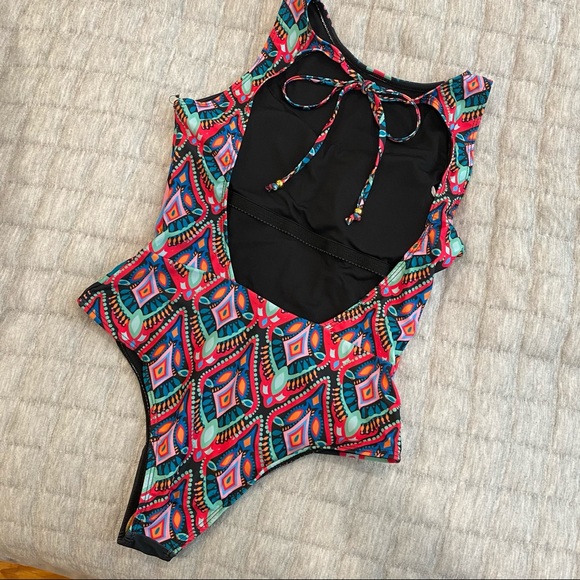 Bohemian colorful open back one piece cut out black swimsuit - Picture 7 of 8